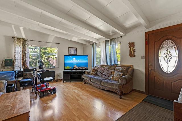 1549 Jupiter Way, Milpitas CA: https://media.crmls.org/mediaz/2e707404-fc91-4d1e-9f2a-240362d1f849.jpg
