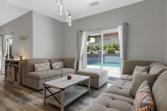 79575 Camelback Drive, Indio CA: https://media.crmls.org/mediaz/2e70aa96-9450-4ae0-a207-2baafdb46590.jpg