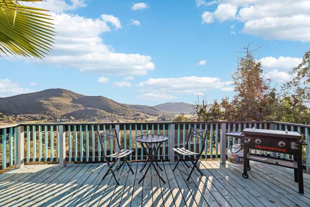 26086 Bear Valley Heights Road, Escondido CA: https://media.crmls.org/mediaz/2e70cd91-a995-4403-a7b4-463745855717.jpg