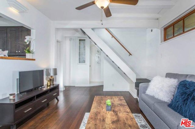 241 Marine Street, Santa Monica CA: https://media.crmls.org/mediaz/2e713b8f-cb1a-4f1d-b75f-70fa7d078ebc.jpg