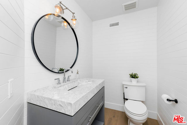 23458 W Moon Shadows Drive, Malibu CA: https://media.crmls.org/mediaz/2e71f49a-86ca-4efe-a3c6-15db0cb675d2.jpg