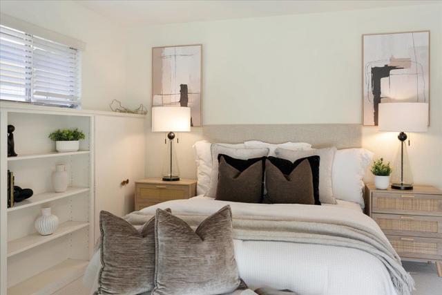 762 University Avenue, Palo Alto CA: https://media.crmls.org/mediaz/2e720be8-9cf8-401a-8921-ea71bc211ea8.jpg