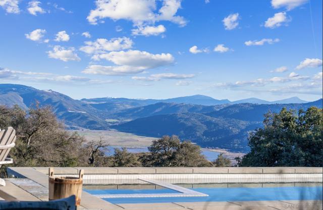 31071 Panorama Trail, Santa Ysabel CA: https://media.crmls.org/mediaz/2e725972-ad09-4ff2-b912-2cc048cea64d.jpg