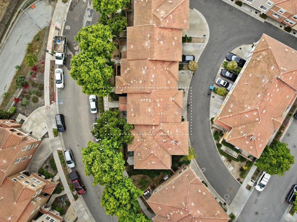 https://media.crmls.org/mediaz/2e729317-fe34-4125-8580-9311370d64bc.jpg?preset=X-Large