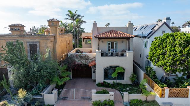 418 Marine St, La Jolla CA: https://media.crmls.org/mediaz/2e72e793-d070-4291-a073-4bb8aff09828.jpg