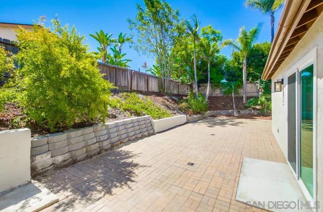13113 Calle De Las Rosas, San Diego CA: https://media.crmls.org/mediaz/2e73d8f0-ec73-4243-8bf8-5470b4e57dca.jpg