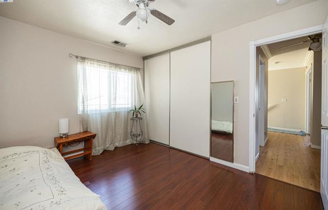 477 Clifford Ct, Bay Point CA: https://media.crmls.org/mediaz/2e748265-5600-45fb-bc89-06302b5f452d.jpg
