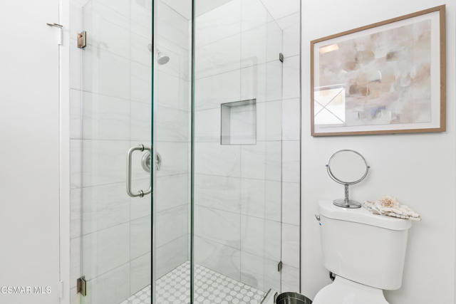 951 Tapies Court, Newbury Park CA: https://media.crmls.org/mediaz/2e74ba8e-a318-405a-ad2c-a42bc1567c98.jpg