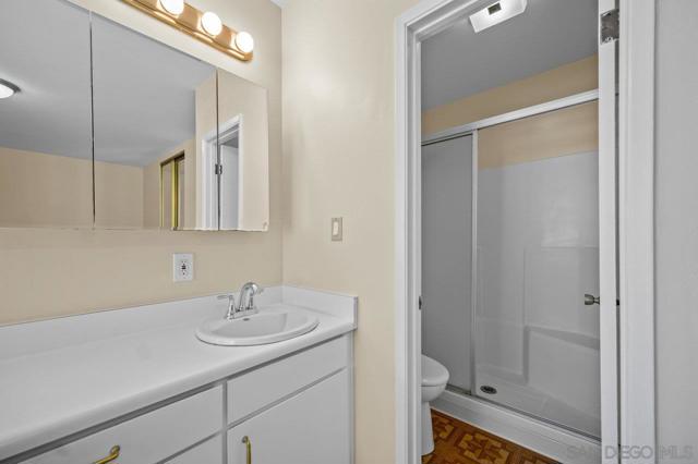 3711 Fairway Dr, La Mesa CA: https://media.crmls.org/mediaz/2e756219-94bc-48b2-b7a5-f81b3f49a0be.jpg
