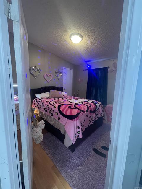 913 S Grand Avenue, San Jacinto CA: https://media.crmls.org/mediaz/2e765fa2-e2f3-4bbe-a336-de7b6228c3e5.jpg