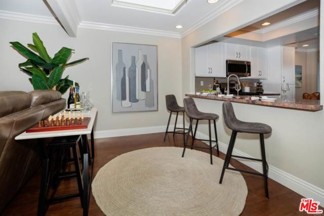 4732 Galicia Way, Oceanside CA: https://media.crmls.org/mediaz/2e76a267-8d67-4ca7-85a6-7d7801c06749.jpg