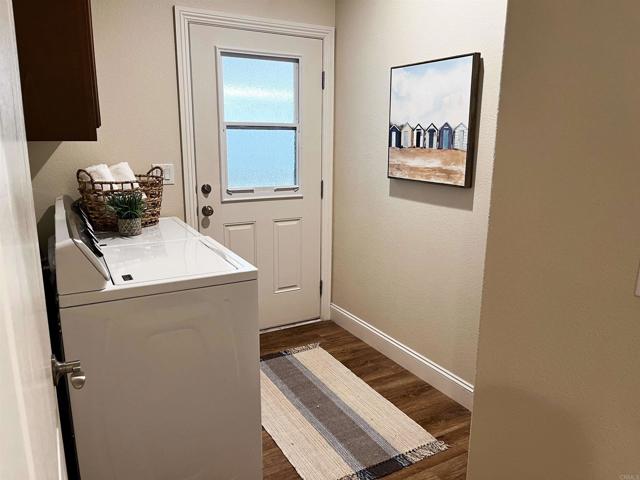 3461 Don Arturo Drive, Carlsbad CA: https://media.crmls.org/mediaz/2e76af2b-6d2a-4dc0-996d-c36489db5526.jpg