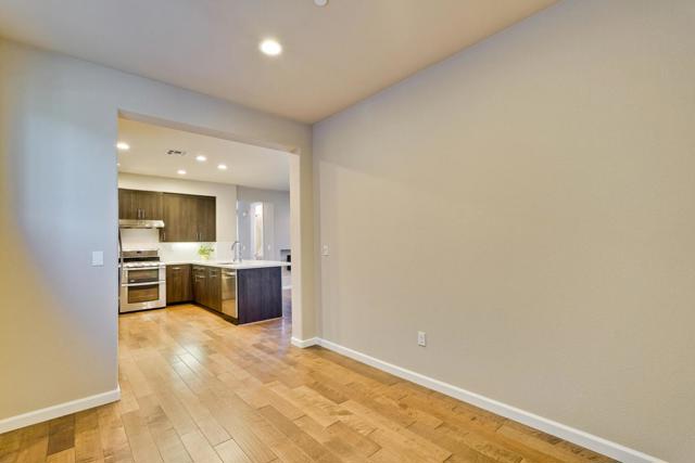 867 Maple Place, East Palo Alto CA: https://media.crmls.org/mediaz/2e76d4eb-eee3-44da-b1b6-3588b7520a50.jpg
