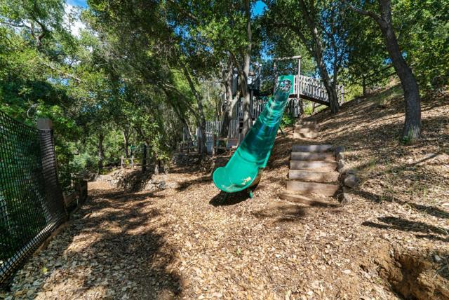 Image 61 of 104 For 15651 Kennedy Road