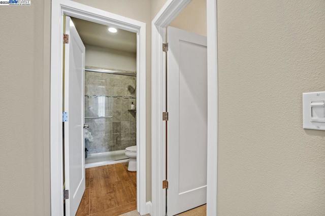200 Valletta Ln, Pleasanton CA: https://media.crmls.org/mediaz/2e77df4c-44e3-420a-97ae-220513da5fc3.jpg