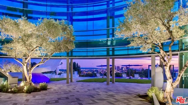 1169 Loma Linda Drive, Beverly Hills CA: https://media.crmls.org/mediaz/2e784a7b-4d94-4955-85fb-d29f6ea49356.jpg