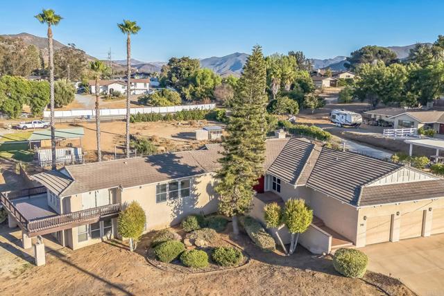 719 Singing Trails Drive, El Cajon CA: https://media.crmls.org/mediaz/2e78ccaa-8227-4e6c-ba3c-169af4e598de.jpg