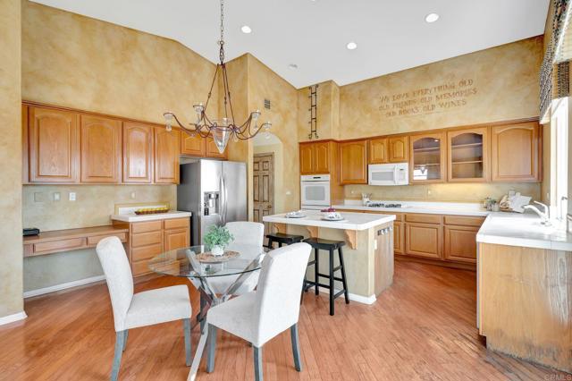 Detail Gallery Image 7 of 47 For 987 Palencia Ct, Chula Vista,  CA 91910 - 4 Beds | 3 Baths