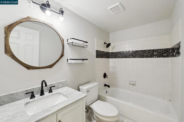 4464 Pampas Cir, Antioch CA: https://media.crmls.org/mediaz/2e79bb69-61a3-4d01-85b3-9458c5f9e22a.jpg