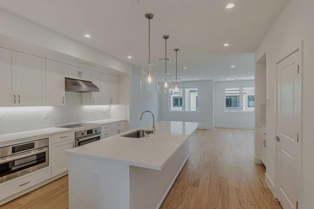 2880 Josephine Lane, Palo Alto CA: https://media.crmls.org/mediaz/2e7a4e94-5f7d-4acb-9f79-6f9d535c3236.jpg