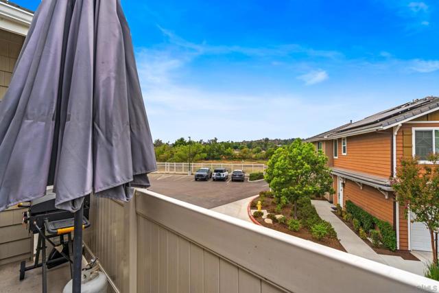 1344 Shoshone Falls Drive, Ramona CA: https://media.crmls.org/mediaz/2e7a5cda-a4a8-4d59-a6f0-56588da951bd.jpg