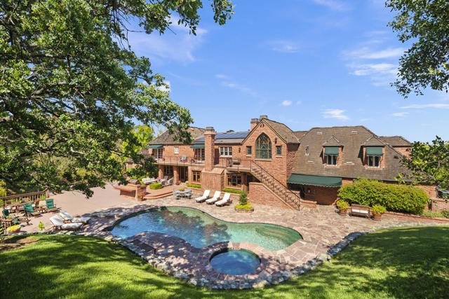 12359 Farr Ranch Road, Saratoga CA: https://media.crmls.org/mediaz/2e7b2541-1fd4-44f4-abb1-3c88776601b6.jpg