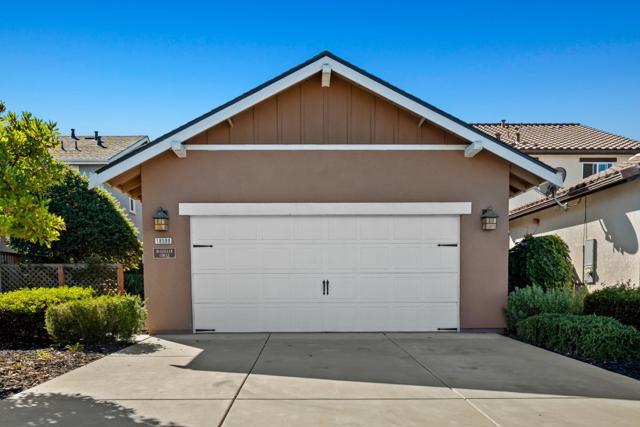 18599 McClellan Circle,  CA: https://media.crmls.org/mediaz/2e7c39b2-5101-4c00-9ea2-c45f5bfc9c64.jpg