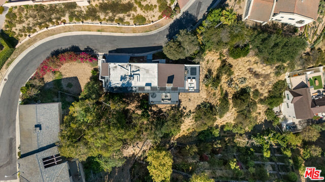 2967 Glendower Avenue photo 59