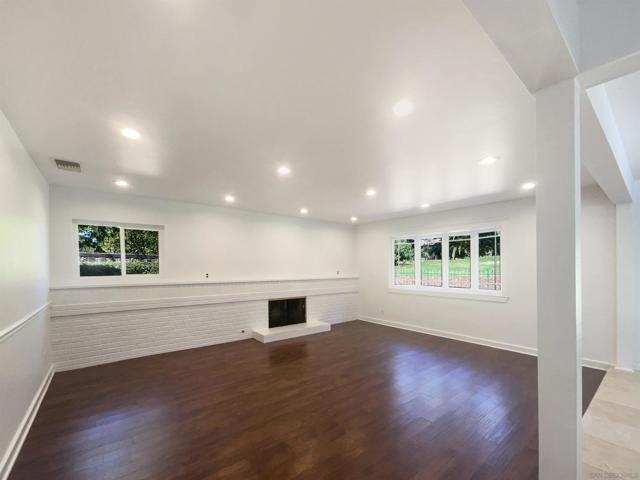 13080 Camino Del Valle, Poway CA: https://media.crmls.org/mediaz/2e7d4b77-4e79-4a31-9fba-31109f2e5a98.jpg