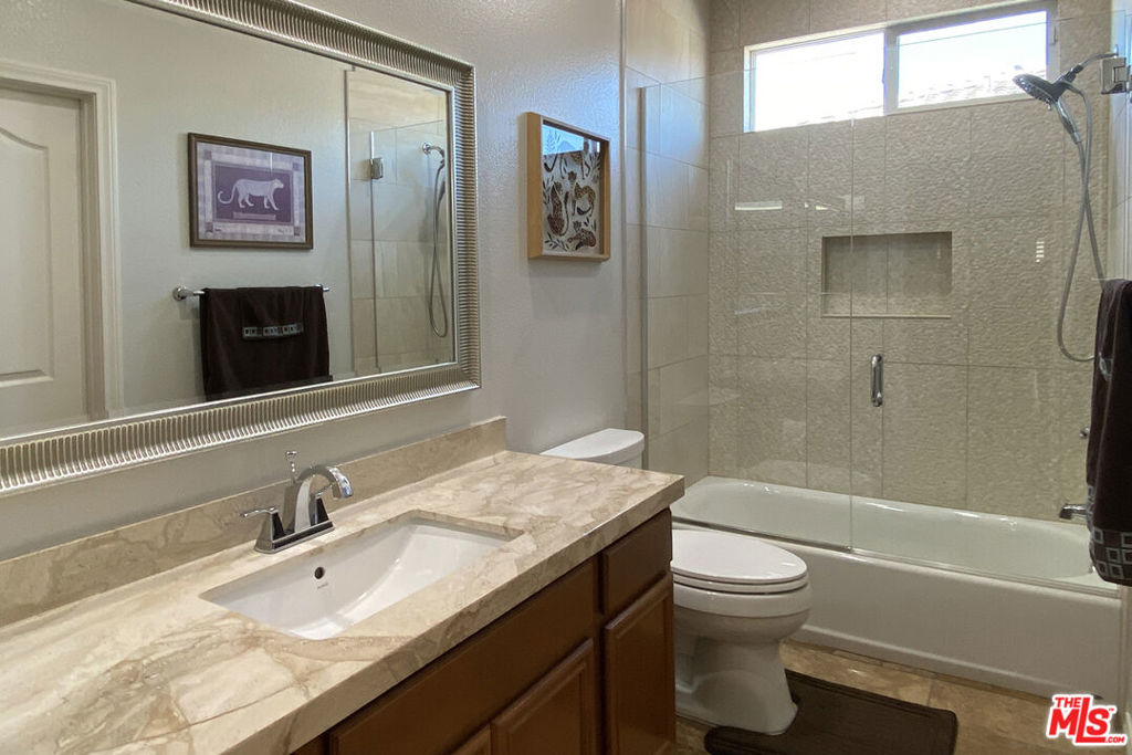 MLS #25489861 img 1