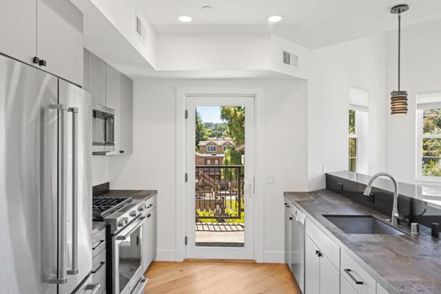 777 Walnut Street, San Carlos CA: https://media.crmls.org/mediaz/2e7dadbe-4bd7-4355-9302-a21ab78081d5.jpg