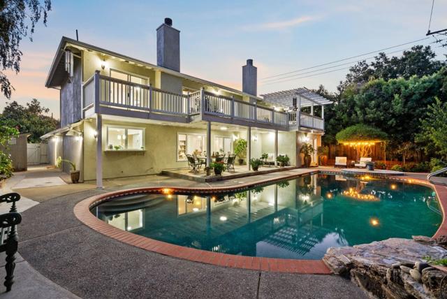 10500 Creston Drive, Los Altos CA: https://media.crmls.org/mediaz/2e7db7c8-a64a-47f6-b0c8-26556494a882.jpg