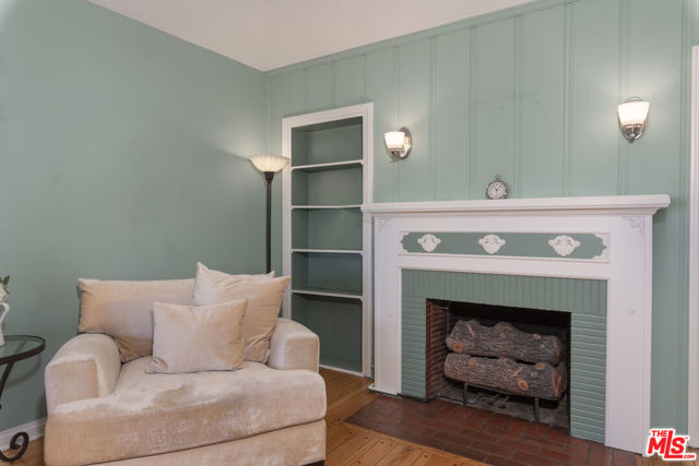 4316 Beeman Avenue, Studio City CA: https://media.crmls.org/mediaz/2e7deb86-5ba7-4e21-b1b0-110c196689f3.jpg