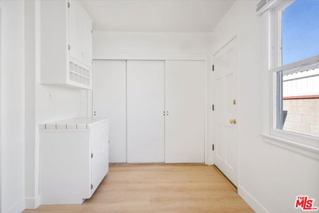 12848 Tiara Street, Valley Village CA: https://media.crmls.org/mediaz/2e7e04a6-3bc4-4963-8374-dbb6031bae77.jpg