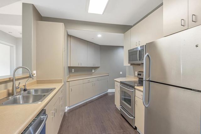 35511 Monterra Terrace, Union City CA: https://media.crmls.org/mediaz/2e7e7d91-3f94-435b-bcc0-6d97d8399109.jpg