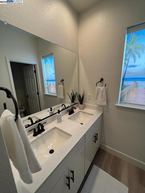 2978 Ellis Town Dr, Tracy CA: https://media.crmls.org/mediaz/2e7e8fe5-6664-4046-96d3-0f48753b30d2.jpg