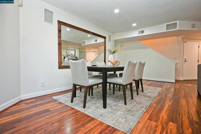 3279 Mt Diablo Court, Lafayette CA: https://media.crmls.org/mediaz/2e7f380a-219b-4029-9132-fd28d40d103a.jpg