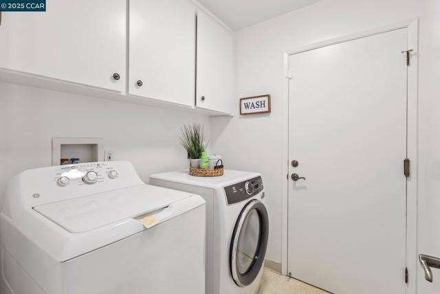 1911 Morse St, Santa Clara CA: https://media.crmls.org/mediaz/2e7f9f19-577c-41da-a20a-7540db682250.jpg