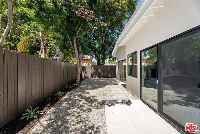 7901 Winsford Avenue, Los Angeles CA: https://media.crmls.org/mediaz/2e804cde-e683-4210-ada7-a3dad9fcfe92.jpg