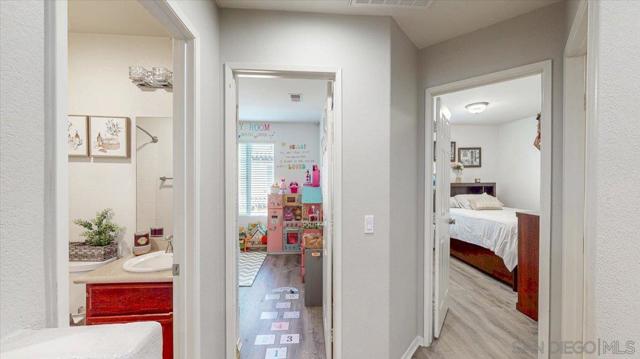 1518 Caminito Soria, Chula Vista CA: https://media.crmls.org/mediaz/2e805272-12af-4ae0-bea4-ce577b0c6fcd.jpg