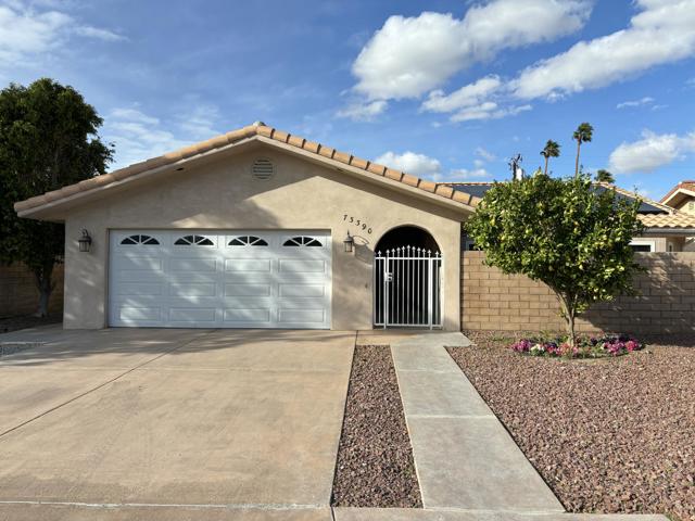 73390 Guadalupe Avenue, Palm Desert CA: https://media.crmls.org/mediaz/2e80c7ae-7ea1-46f9-aec7-b7803644b182.jpg