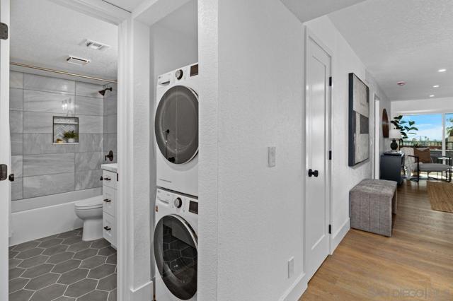 4732 Iroquois Ave, San Diego CA: https://media.crmls.org/mediaz/2e810d35-8fb5-4036-8e31-cc14df50ae5c.jpg