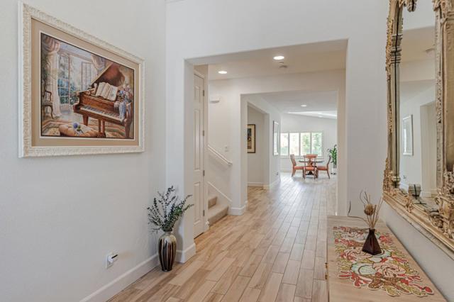 1188 Viognier Way, Gilroy CA: https://media.crmls.org/mediaz/2e817d5f-0dca-41e2-ae9a-9a2073787a9e.jpg