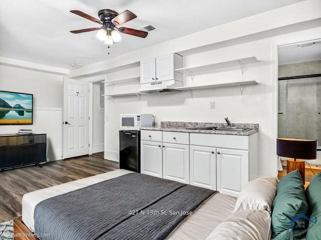 421 N 13th Street, San Jose CA: https://media.crmls.org/mediaz/2e81fc60-b06c-4ccc-8a40-ac1312a05c47.jpg