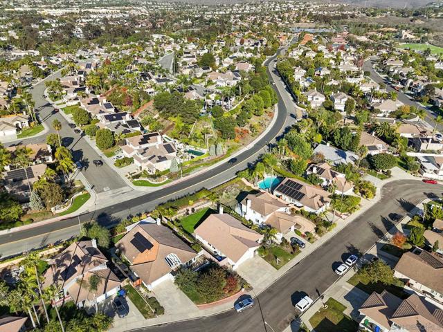 3356 Corte Tiburon, Carlsbad CA: https://media.crmls.org/mediaz/2e82ba9e-a8e9-42ef-ba90-78aa057bebe7.jpg