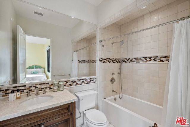 1650 Luse Tank Road, Topanga CA: https://media.crmls.org/mediaz/2e8376d1-b67b-4704-8971-1b3d8cb48930.jpg