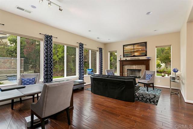 Detail Gallery Image 5 of 21 For 7047 Rose Dr, Carlsbad,  CA 92011 - 4 Beds | 4/1 Baths
