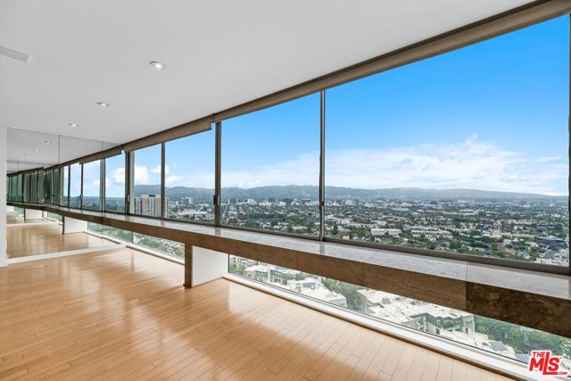 2220 Avenue Of The Stars, Los Angeles CA: https://media.crmls.org/mediaz/2e84aeb8-d39c-4d9c-9c47-9ff5638eec08.jpg