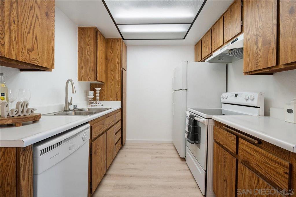 10296 Black Mountain Rd - photo 6