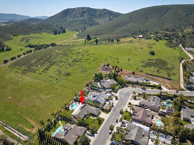 1314 Deerbrook Drive, San Marcos CA: https://media.crmls.org/mediaz/2e857716-1f42-4edc-92d7-53cec202ada7.jpg